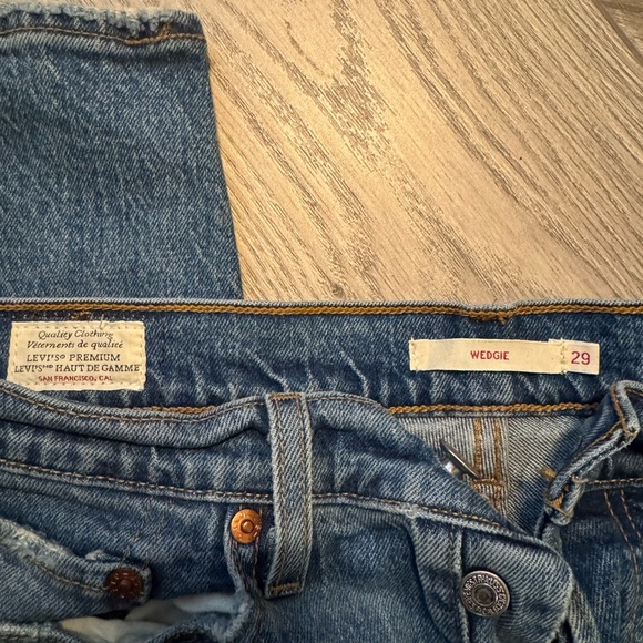 Levi’s Wedgie jeans- size 29”W - Picture 6 of 7